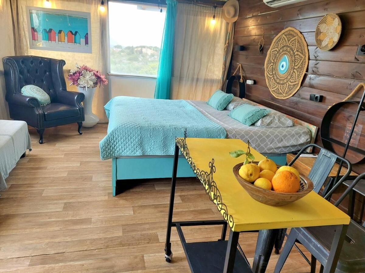 בית נופש Dream Tiny House Or Luxus Tent With Pool *